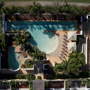 Seachange Coolum Apartahotel